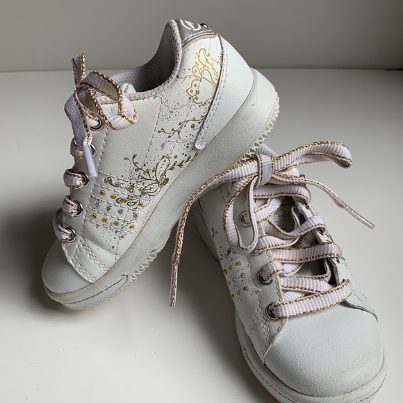 Red by Marc Ecko Shoes - Picture 3 of 7